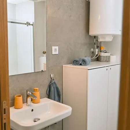 Hedonist-kapije Lounge & Apartment *