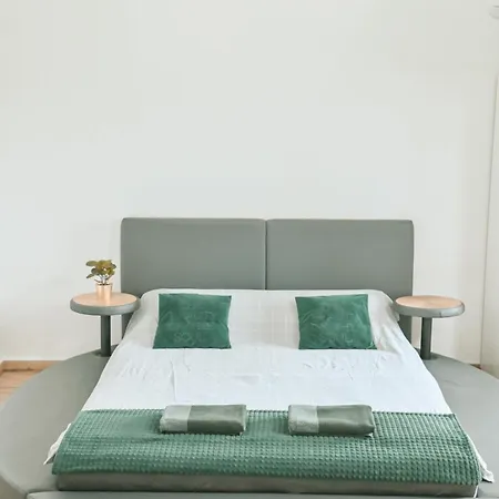 Hedonist-kapije Lounge & Apartment