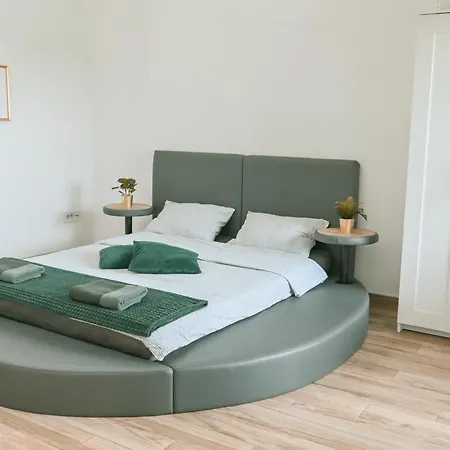 Hedonist-kapije Lounge & Apartment *